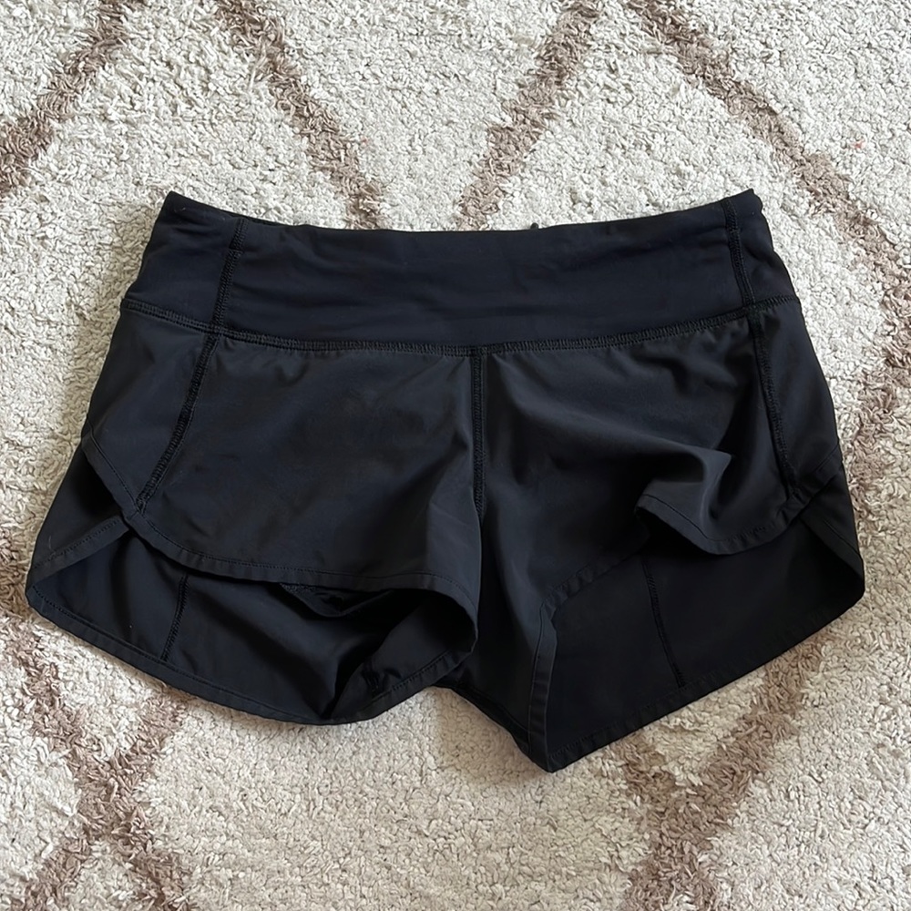 Lululemon Black Speed Up Shorts 2.5
